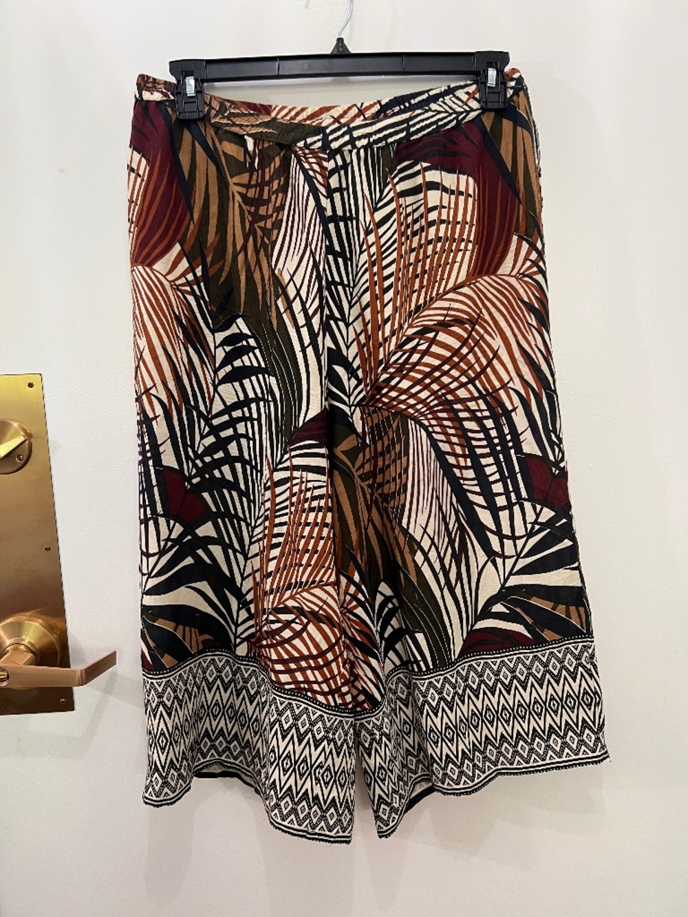 Serengeti 100% Rayon knee pants wide leg Size L